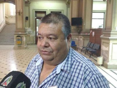 Municipales y Ejecutivo dialogaron por pases a planta y recategorizaciones