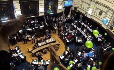 La Legislatura arranca con recordatorio, revisi�n de vetos y discusiones por pedidos de informes