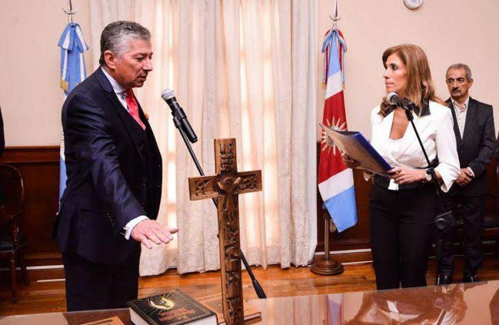 La Gobernadora tom� juramento al Fiscal de Estado