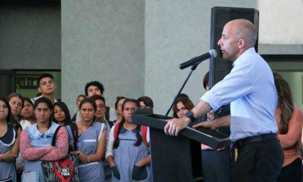 El intendente prometi� construir un edificio propio para el Instituto de Formaci�n Docente 51