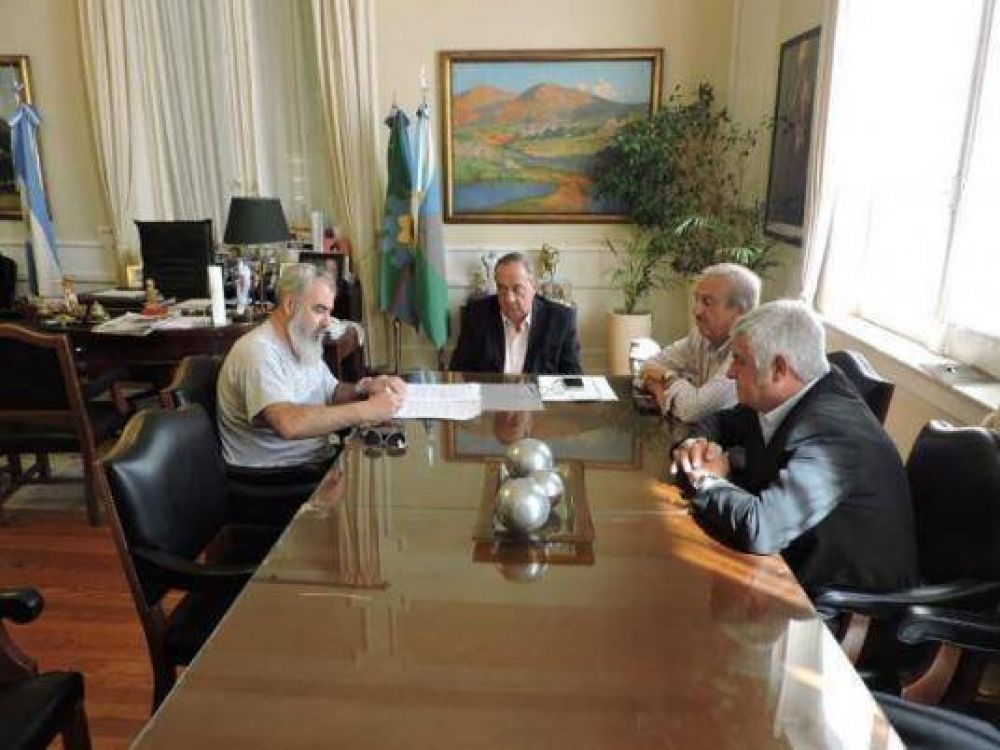 El Ejecutivo y el Sindicato de Trabajadores Municipales firmaron el acuerdo salarial