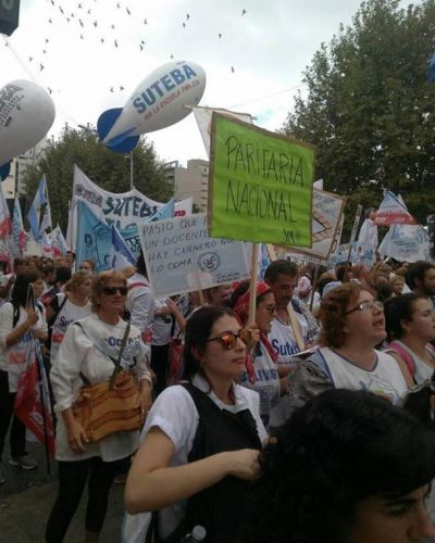 Docentes bolivarenses participaron de la multitudinaria Marcha Federal