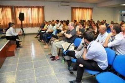 Guillermo Britos convoc� a una reuni�n de gabinete ampliado y despej� varias dudas