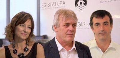 Vera: �Bullrich y Acu�a se borraron�