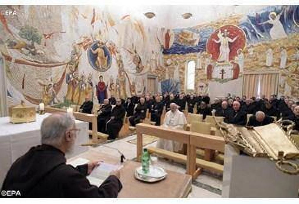 El Papa Francisco asiste a la tercera predicacin de Cuaresma