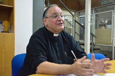�El que no trabaja siente una gran frustraci�n�, advirti� el padre Bustamante
