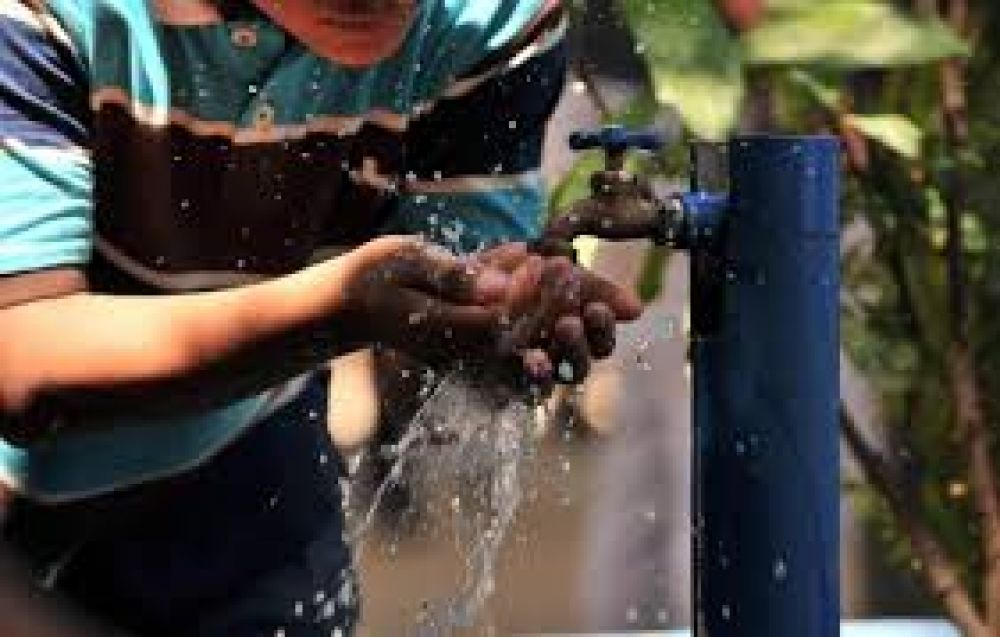 El agua, un derecho negado a muchos paraguayos
