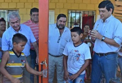 Agua potable para familias de Bel�n