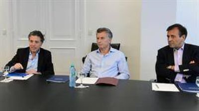 El informe optimista de Dujovne que entusiasm� a Macri