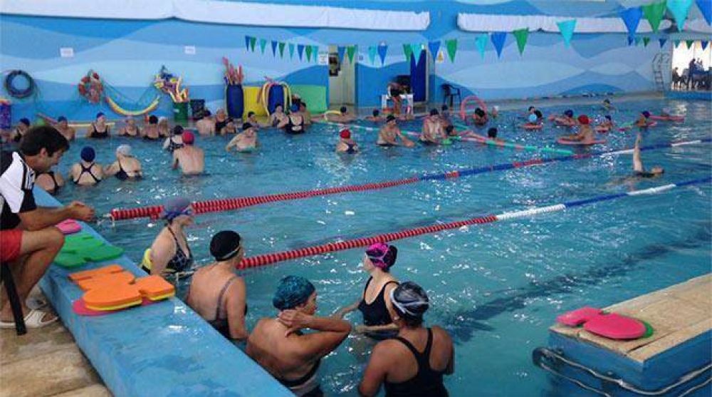 Ms recortes del Emder: suspenden clases de natacin en Colinas por falta de mdicos