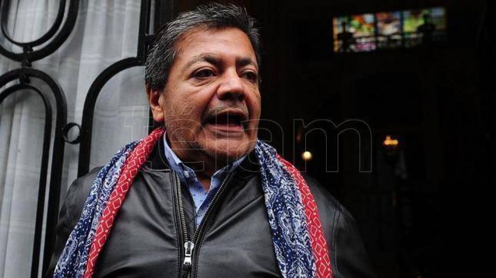 El paro de la CGT no afecta la vida institucional, aclar� el titular de la Uocra