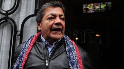 El paro de la CGT no afecta la vida institucional, aclar� el titular de la Uocra