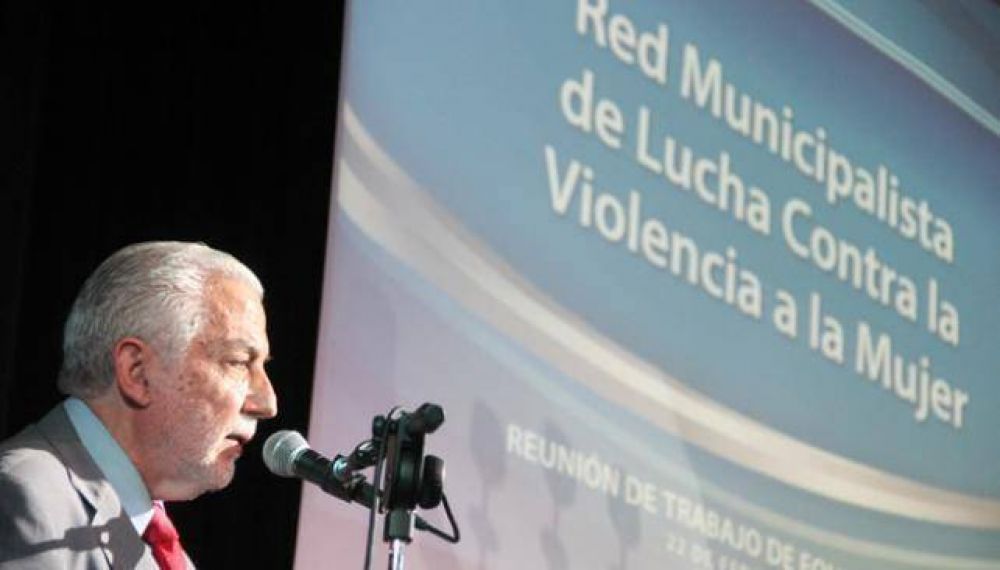 Presentan protocolo de acci�n de la Red Municipalista contra la violencia de g�nero