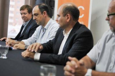 Santa Fe, Paran� y Naci�n buscan optimizar el servicio de transporte