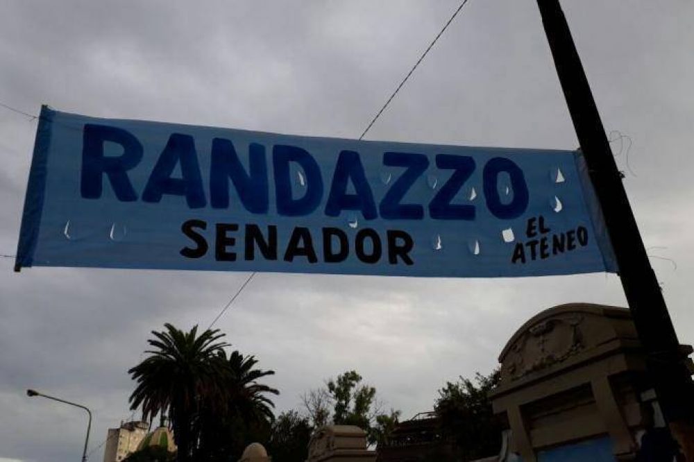 Randazzo senador: sin definiciones, aparecen ms pasacalles