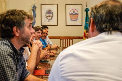 El gobierno ofreci� un salario de 12 mil pesos