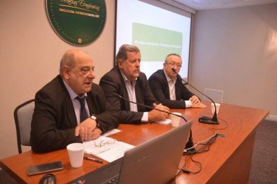 Para Arroyo la industria tecnol�gica debe radicarse junto al Museo Mar y la ferroautomotora