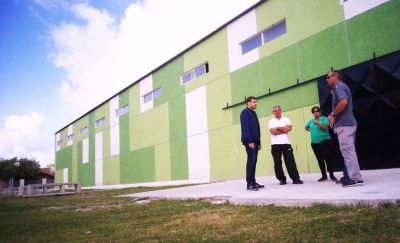 De Jes�s anunci� la pronta apertura del Polideportivo de San Bernardo