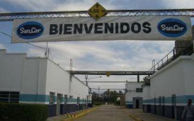 Trabajadores presentaron amparo para evitar el cierre de planta de Sancor en Charlone
