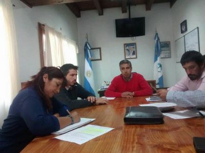 ATE firm� acuerdo salarial con el Municipio