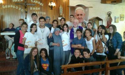 Sacerdote amenazado se despidi� de su comunidad: �Seguimos juntos, evangelizando�
