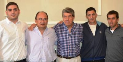 Jos� L. Salom�n y funcionarios despidieron a Nelson Lujan