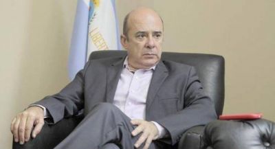 Ricardo pierde poder dentro de ECO
