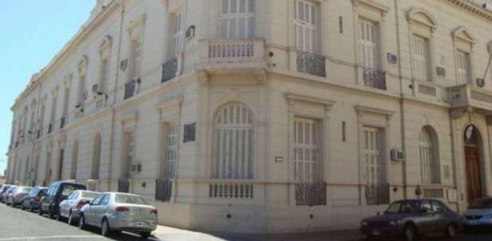 Docentes, m�dicos y judiciales paran hoy en San Nicol�s