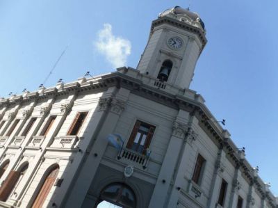 El aumento salarial a los municipales ser�a del 26 al 28% en la ciudad
