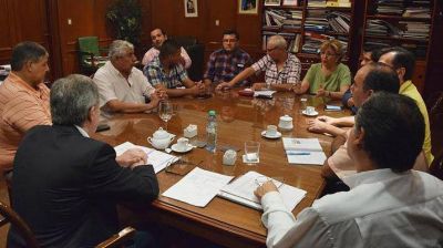 Reuni�n de gobierno y gremios para garantizar aplicaci�n salarial