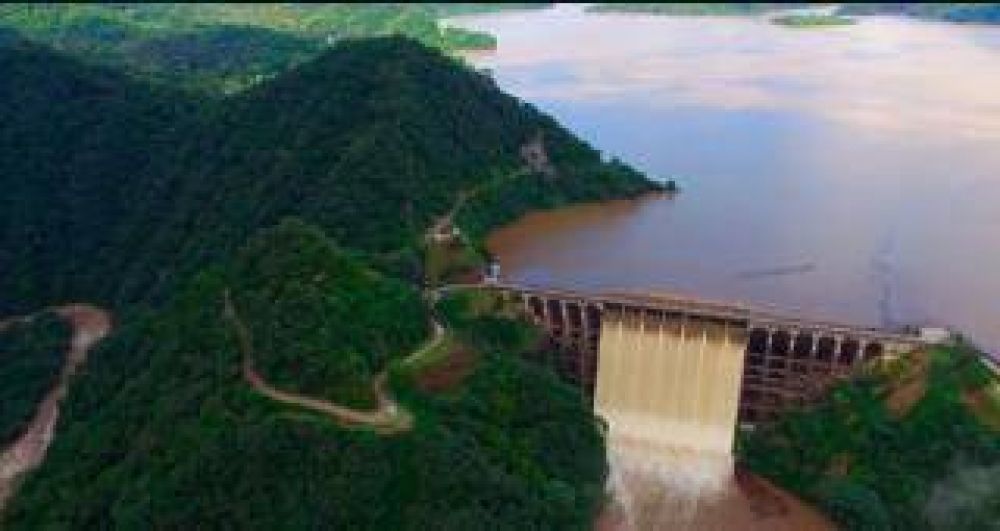 El dique Escaba super� su cota m�xima por la afluencia de las aguas que llegan desde Catamarca