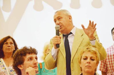 Conforman un frente que impulsa el retorno de Prince