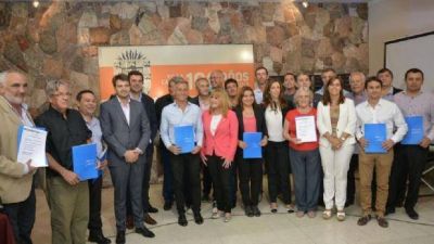 La Naci�n entreg� nueve millones para municipios y comunas de C�rdoba