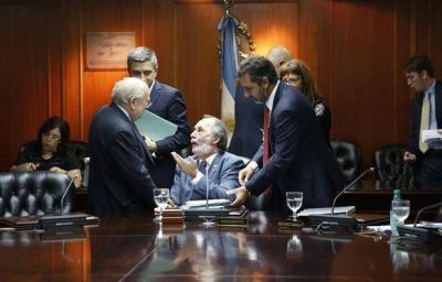 El Gobierno avanza con una renovaci�n judicial y agita el clima en tribunales