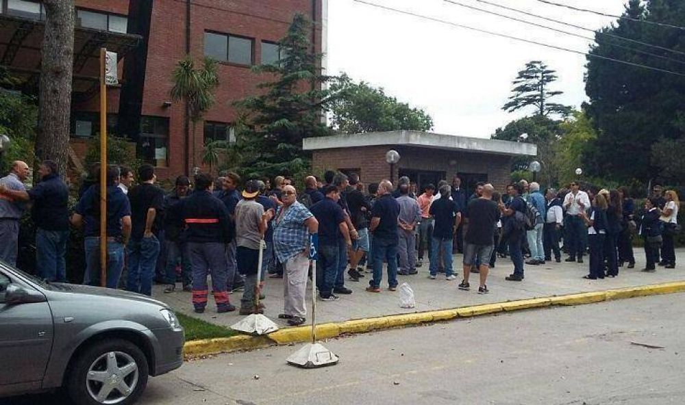 Estalla OSSE: se hunde el pozo K; no hay un peso y piden renuncia de Dell Olio
