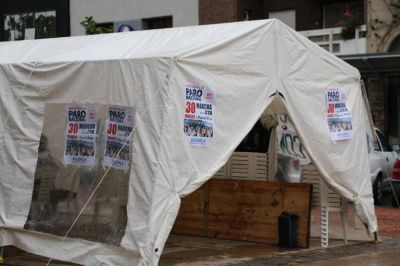 Docentes universitarios finalizaron el paro de 72 horas con un alto acatamiento en la ciudad