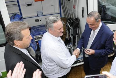 La Provincia entreg� una de las cuatro ambulancias que necesita el Sistema de Salud P�blica