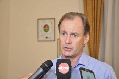 Bordet pidi� �racionalidad� a los docentes de Agmer Paran� que toman el CGE y habl� de �una nueva propuesta� 