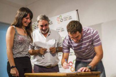 Entregaron 28 viviendas de la Ampliaci�n Urbana en Trenque Lauquen y Fern�ndez sigue reconociendo a sus antecesores