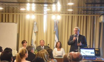 La Junta Electoral present� a los partidos pol�ticos el sistema de voto con BUE