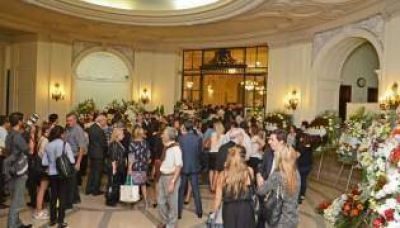 Velan a Enzo Pagani en la Legislatura