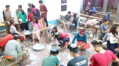 Una tribu jud�a perdida prepara matz� en la India