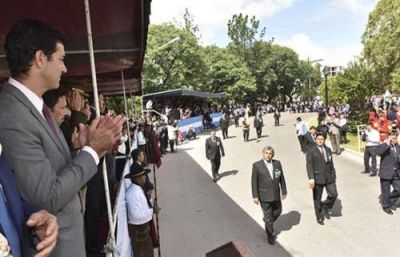 Urtubey y S�enz rindieron homenaje a los h�roes de Malvinas
