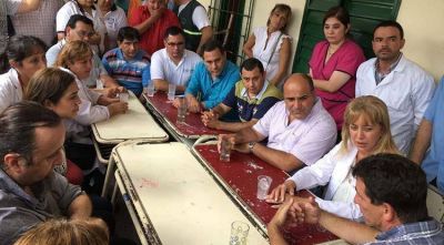 Manzur, sobre los inundados: �seguimos asistiendo a la gente y ya pensamos en la reconstrucci�n�