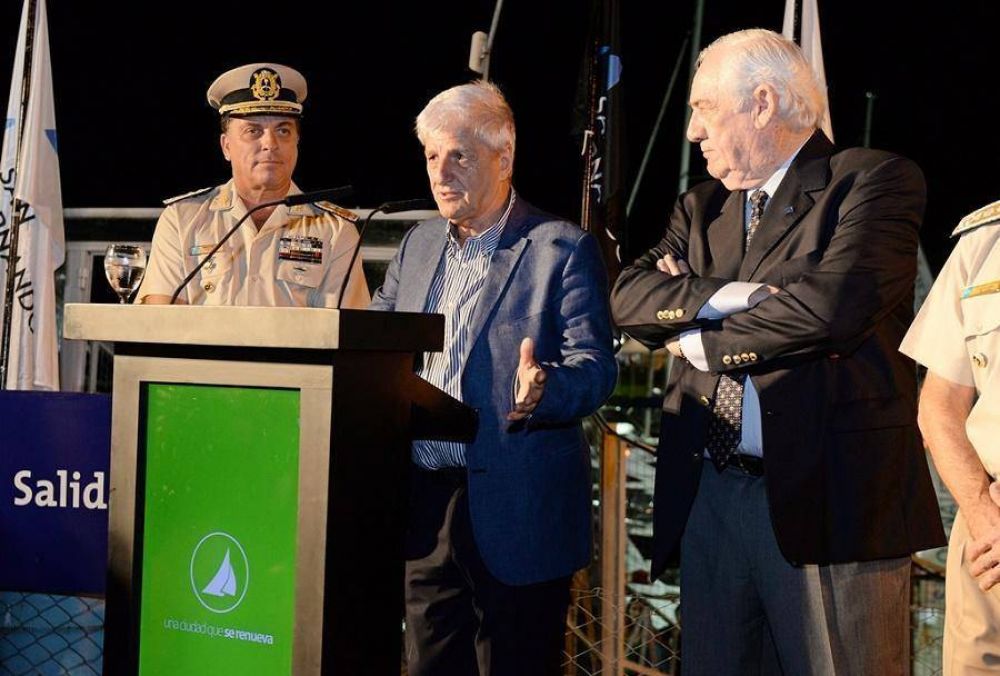 Andreotti inaugur el 21 Saln Nutico Argentino en San Fernando
