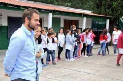 Cuestionan que el gobierno subejecut� el presupuesto 2016