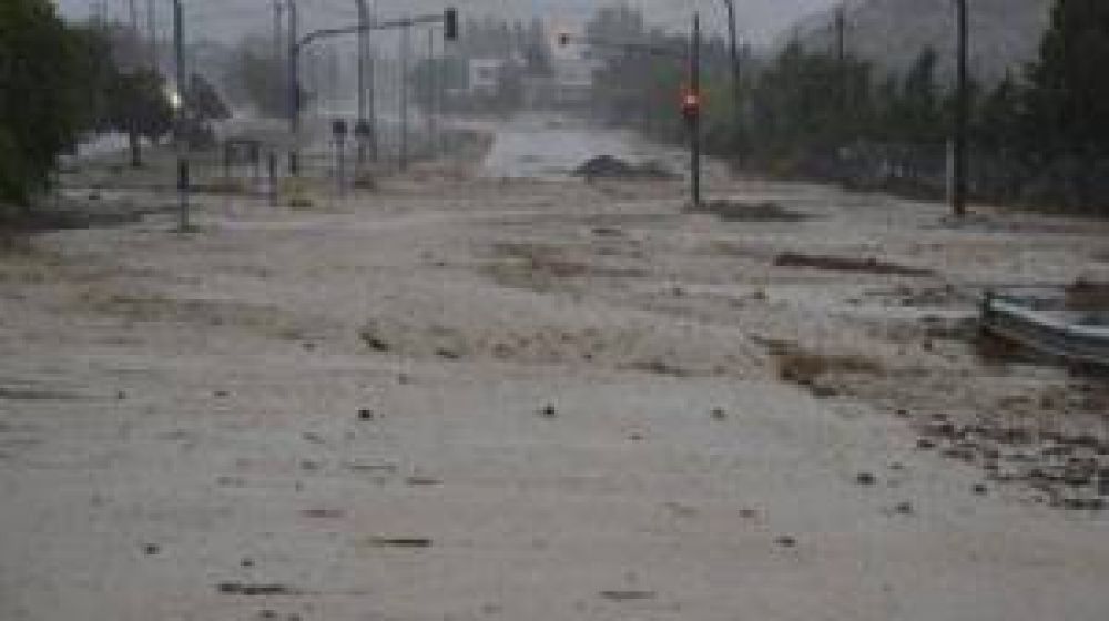 Ms de 4.500 evacuados en cuatro provincias y se agrava la situacin por las continuas lluvias