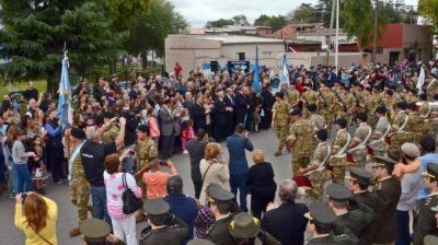 Homenajes y emoci�n en el recuerdo a los ca�dos en Malvinas