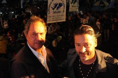 Scioli junto al intendente de Merlo homenaje� a ex combatientes de Malvinas