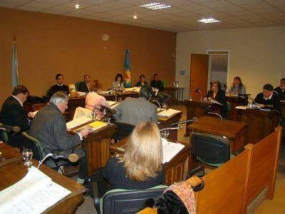 Adelanto: El Concejo convalid� en la madrugada el aumento solicitado por Aguas de Balcarce